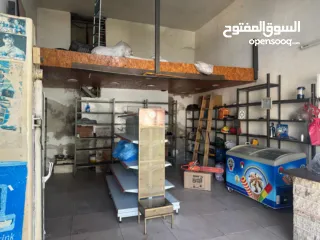  1 محل للإيجار في دير الغصون الشارع الرئيسي القديم مساحة 50 متر مع سدة مع توفر كل الخدمات