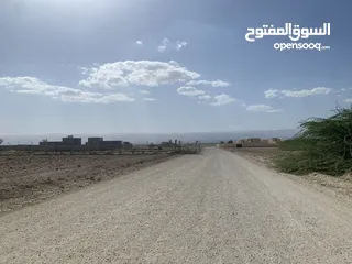 8 ارض بمنطقة شاليهات فقط بإطلاله بحر بعيده عن السكان ومنطقة يوجد فيها اكثر من 50 شاليه حديث بسعر مميز!