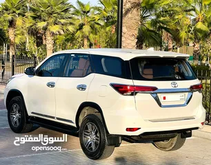  11 TOYOTA FORTUNER 2020