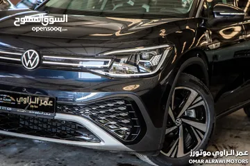  2 VOLKSWAGEN ID6 CROZZ PRO ZERO 2023