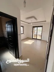  2 شقة طابق ثالث في حي عدن