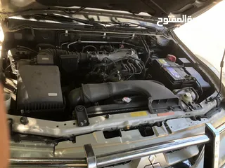  3 باجيرو للبيع