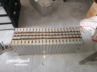  9 بطاريات طاقة شمسية