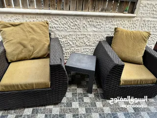  1 كنب للحديقة او البلكونه نضيف ومرتب مع مرجيحه وخيمه