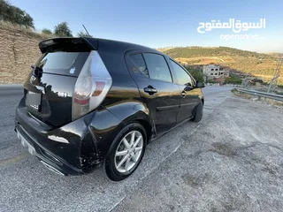  5 تيوتا بريوس سي فل 2012 بحالة جيدة جد