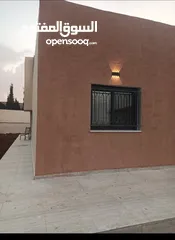  3 منزل شبه فيلا مساحته 150م طابق واحد مستقل حديث البناء قرب فلل الاندلسية طريق مادبا للايجارمن المالك