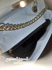  4 GG MARMONT SMALL SHOULDER BAG  حقيبة كتف جي جي مارمونت صغيرة .