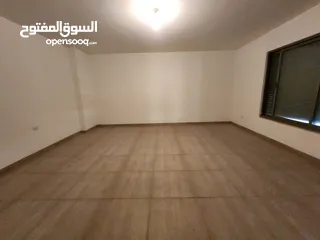  9 شقة فارغة للبيع في منطقة الدوار الرابع ( عدد 2 ) ref : 14339