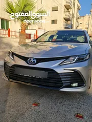 2 Toyota Camry GLE 2023 - تويوتا كامري 2023 للبيع