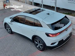  4 فولكسفاغن ID4  بيور بلس 2022 / قطعت 27 فقط/ فحص كاامل
