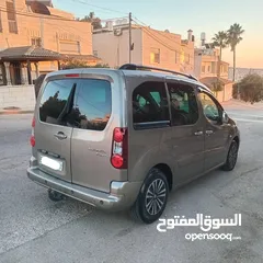  5 بيجو بارتنر 2017 (6+1) ديزل جير عادي