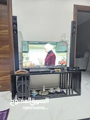  4 طقم كونرا مواصفات خاصه مع طاولة وسط وطاوله تيلفزيون جديد غير مستعمل نهائي