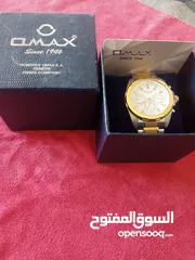  1 ساعة omax رجالي فريده من نوعها جميلة و مميزه لون جميل يجمع بين مزيج من الفضي و الذهبي جديدة للبيع