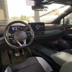  9 Volkswagen iD4 X  pure / pro