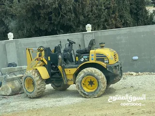  5 مدحله و جرافه صغيره و مداحل و حفارات لايجار تزفيت ساحات و شوارع مدحله جرافه بوبكات