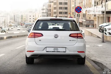  3 2020 Volkswagen e-Golf