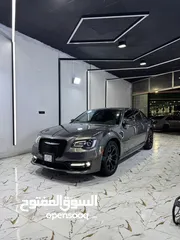  2 CHRYSLER 300 S 2022