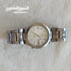  1 ساعة seiko 5 اصليه مستعمل