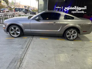  5 Ford mustang v6 standard