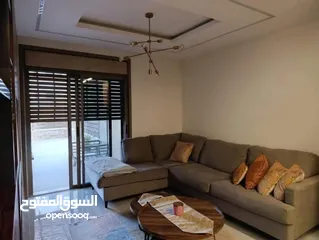  3 شقه مع حديقه للبيع في المصيون خلف البنك العربي