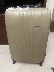 1 حقيبة سفر حجم كبير بوضع ممتاز