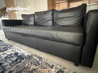  1 صوفا بيد جلد صنع إيكيا بحالة ممتازة  IKEA Sofa   Bed
