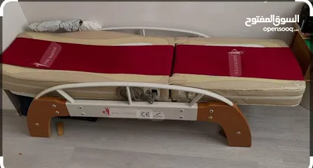  1 سرير جادا ماستر طبي المساج