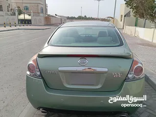  2 Nisan Altima 2008 green colour