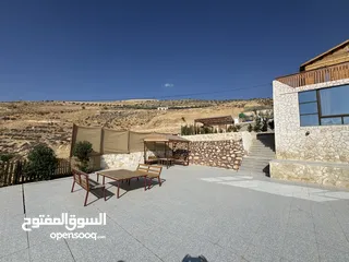  4 شالية قرب اوتستراد عمان - اربد ب اطلاله مميزة