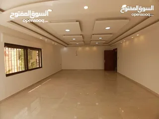  9 شقه فارغه فاخره طابقيه للايجار في الجبيهه حي ام زويتينه