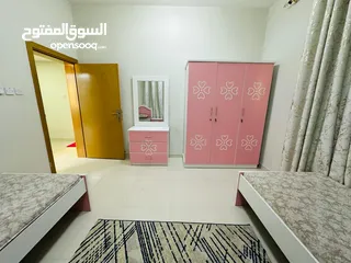  11 كورنيش عجمان شقة غرفتين وصالون مفروش فرش جديد بدوون عموولة  وشامل