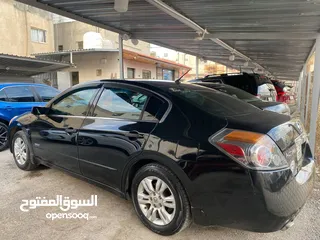  6 نيسان التيما اسود ملوكي مالك اول من الحره بحاله ممتازه