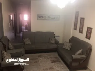  3 طقم كنب 7 مقاعد مع نقش خشبي مميز للبيع