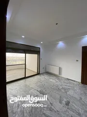  7 شقة مجددة بالكامل - الرابية - 3نوم1ماستر - بإطلالــــه مميزة - قرب الخدمات العامة