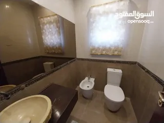  22 روف دوبليكس للأيجار ( جزء من فيلا ) ( Property 38746 ) سنوي فقط