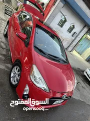  1 Toyota Prius C 2015
