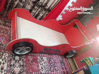  4 للبيع غرفه نوم اطفال تختين