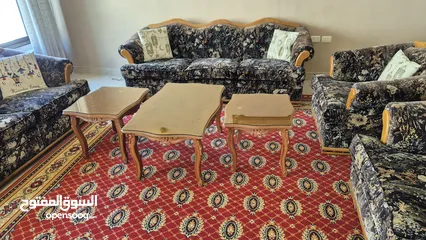  2 فرصة لا تعوض سجادة عجمية ذات لون جميل جدا ومميز بحالة ممتازة