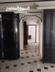  5 شقه للبيع طابق اول 200