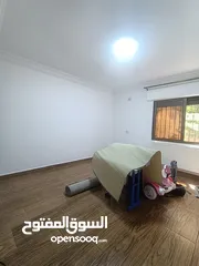  2 دابوق ـ شقه فارغه للايجار مجدده بالكامل ـ ارضيه مدخل خاص حديقه 150 متر
