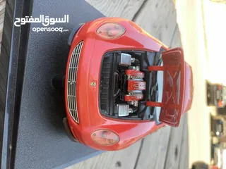  1 مجسم سيارة معدن( فورد)