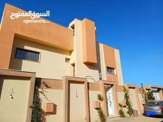  1 منزل في حي الزهور صلاح الدين للبيع
