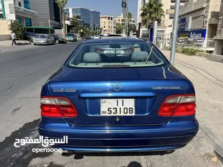  7 مرسيدس clk موديل 2001 لون ازرق مميزةً