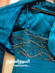  8 فساتين سهره وبدلة عرس استعمال مره واحده