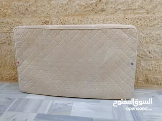 6 يوجد لدي فرشه سوست نوعيه اصليه بحاله مفرد ونص وكاله في منطقه الياسمين قريبه من حي نزال