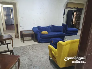  1 شقة مفروشة للايجار مخصصة للايجارالاسبوعي الجاردنز موقع حيوي قرب كافة الخدمات طابق شبه ارضي مع حديقة