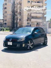  2 سلام عليكم قولف gti وبسعر جديد خلي الشباب تعيد?