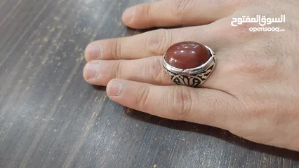  4 خاتم فضه مصري عيار 925  مقاس 17-18  حجر عقيق اصلي فحل  في مجال بسيط بسعر ان شاء الله