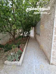  3 شقة فارغة - الرابية - 4نوم - 225م - حديقة - قرب الخدمات العامة - موقع هادئ ومميز