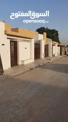  5 منزل أرضي جديدة في مدينة طرابلس منطقة عين زارة طريق أربع شوارع زويته جهة جامع الحاراتي عثمان بن عفان